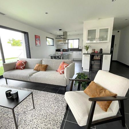 Villa Contemporaine Avec Piscine Chauffee Proche Des Plages Sauvian Bagian luar foto